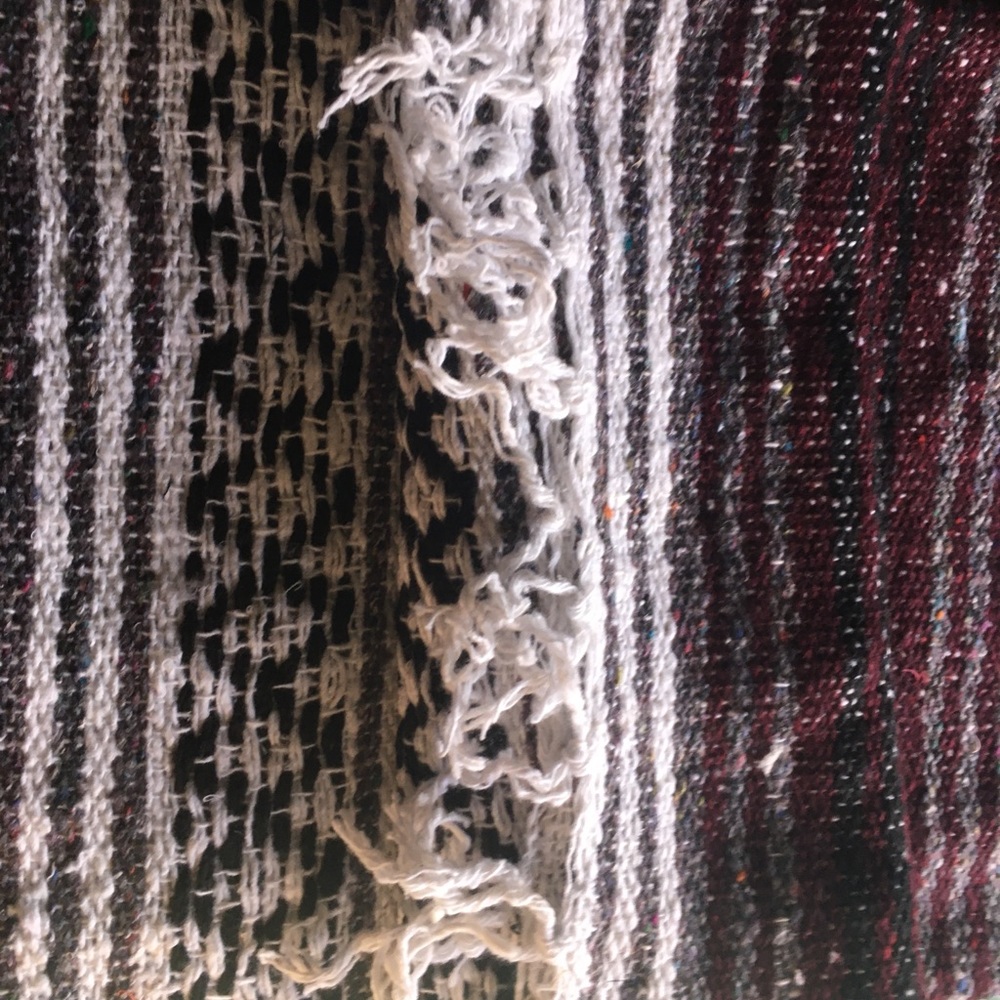 NW AZTEC MAROON STYLE THROW BLANKET 52”x70” - Picture 3 of 8